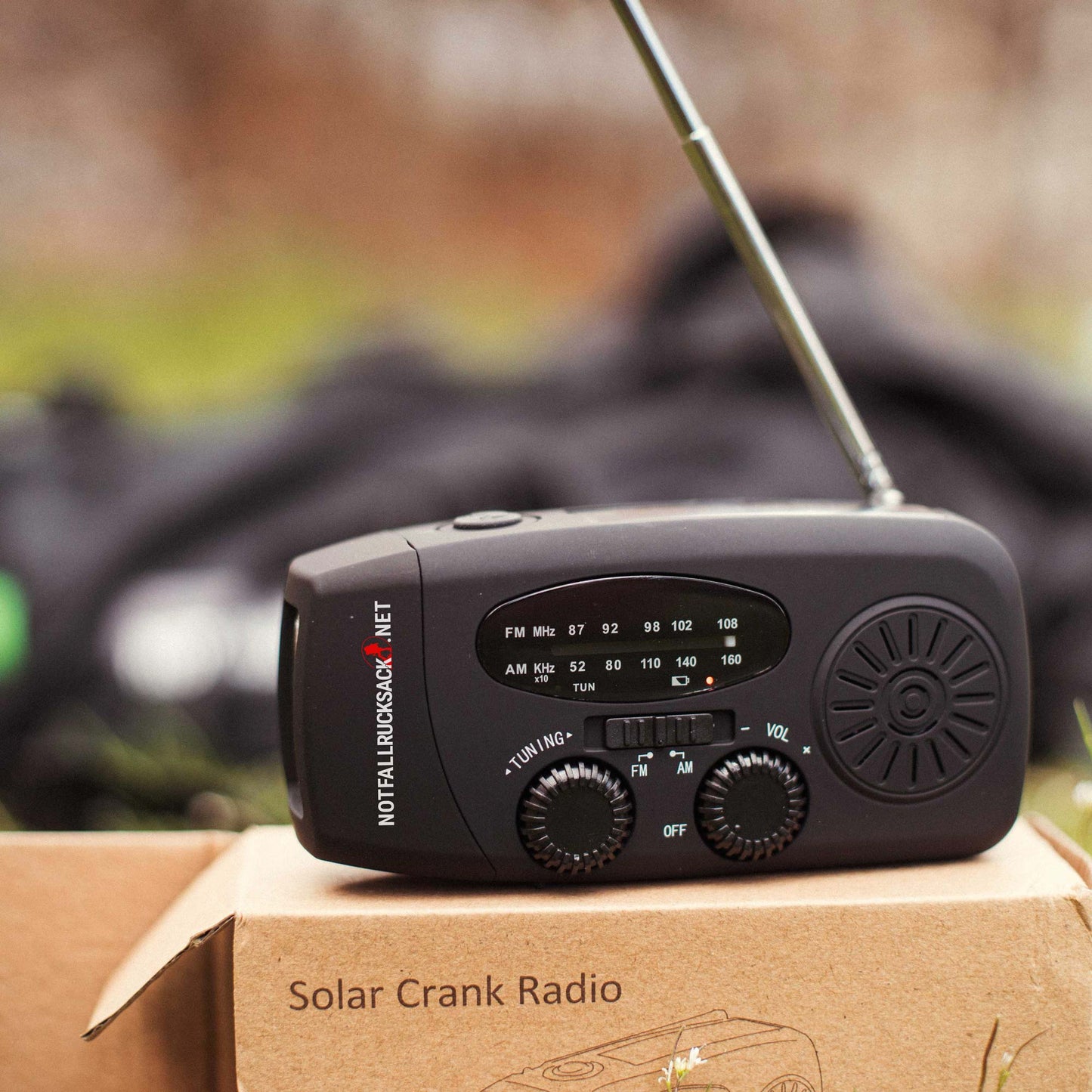 Wind-up radio med soldriven Radio Solar